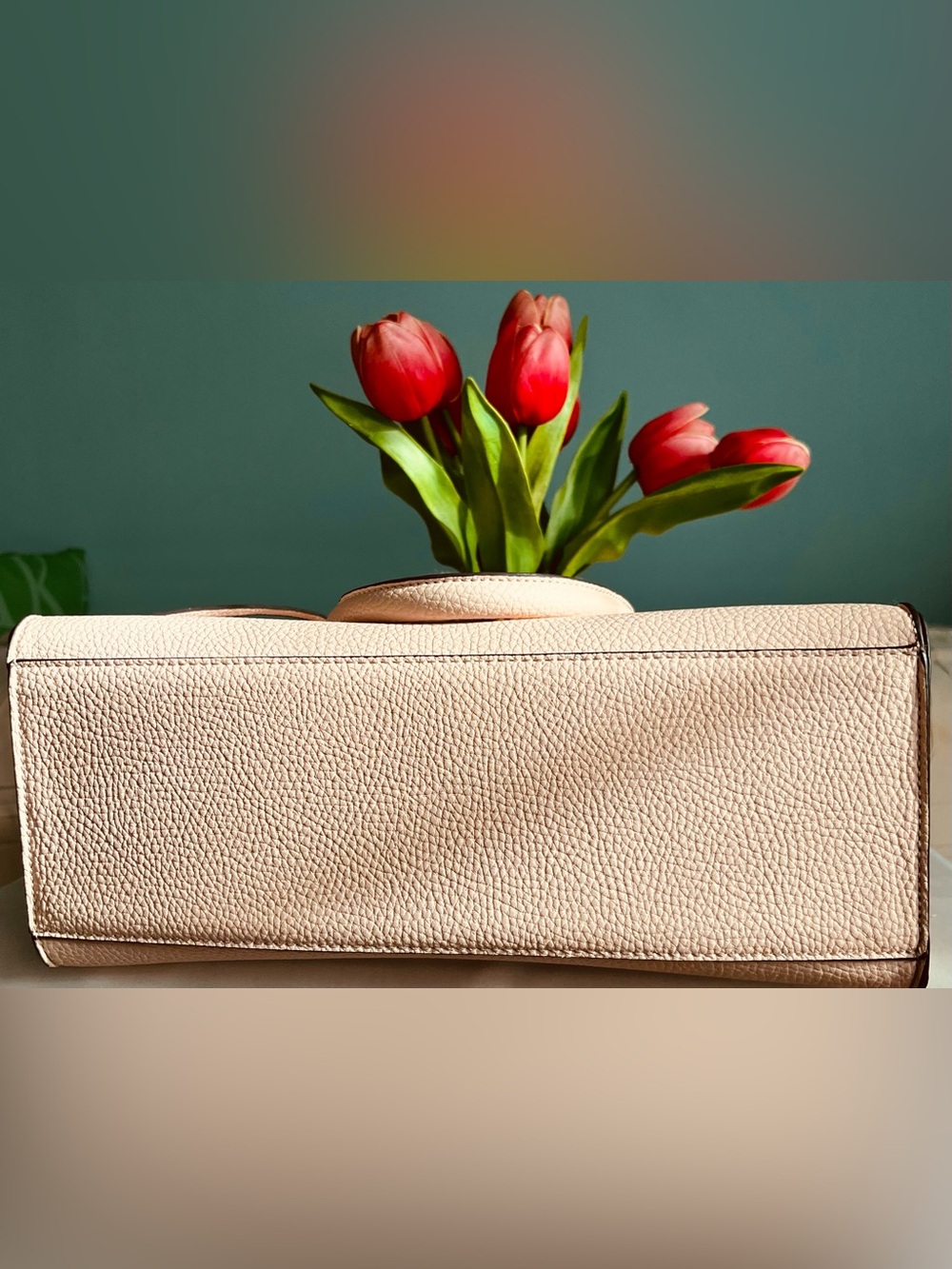 ALDO tote bag with textured faux leather, top zip closure & dual top handles. - Picture 5 of 7